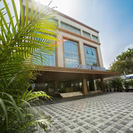 St Parklane Airport Hotel Chennai Exterior photo
